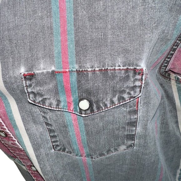 Vintage 1990s Wrangler Brushpopper Pearl Snap Distressed Shirt Size XL - Picture 4 of 7